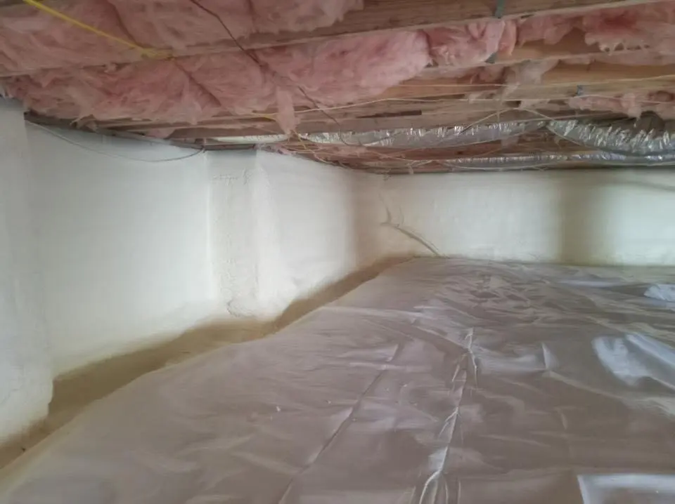 Crawl space encapsulation with closed-cell spray foam for Roof Maintenance in Harwood Heights